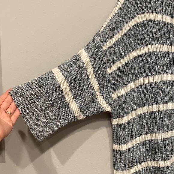 Gap Blue and White Striped Tunic - Picture 6 of 6